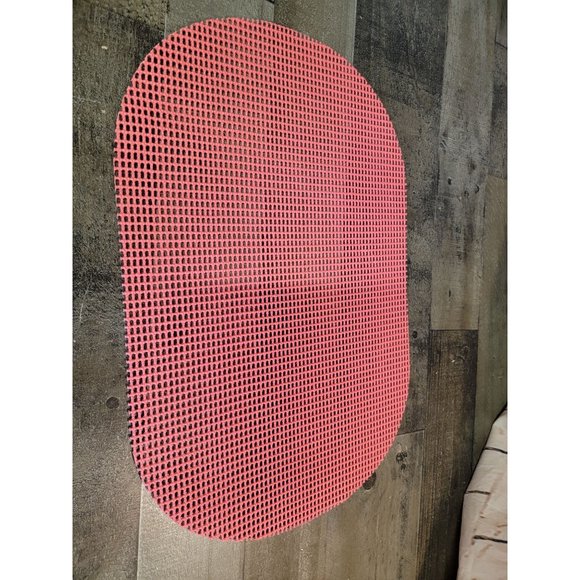 Red Non slip table shelf placemat decor - Picture 3 of 3